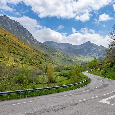 Lorences D منزل ريفي Caunedo